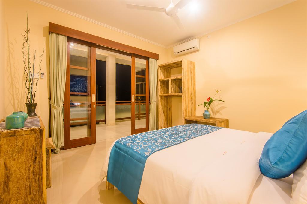 Villa Tepi Sungai Легиан Номер фото