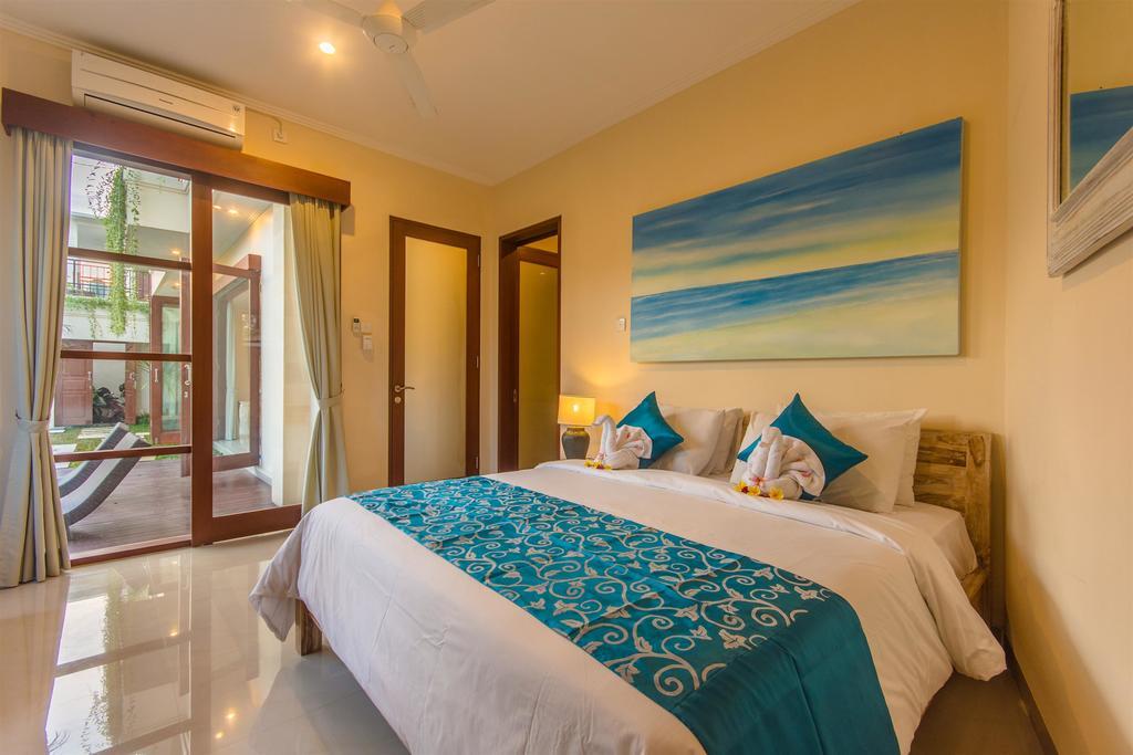 Villa Tepi Sungai Легиан Номер фото